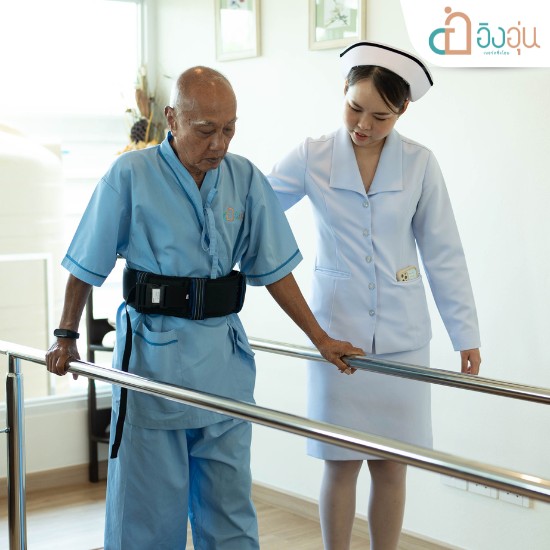ดูแลผู้ป่วยพักฟื้นหลังผ่าตัด